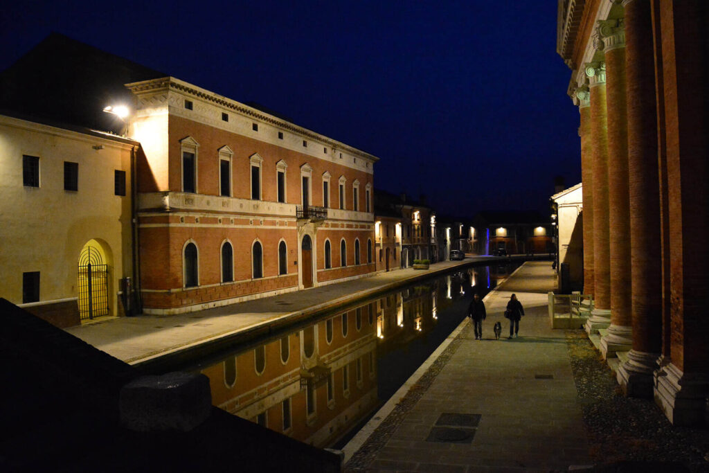 Das nächtliche Comacchio