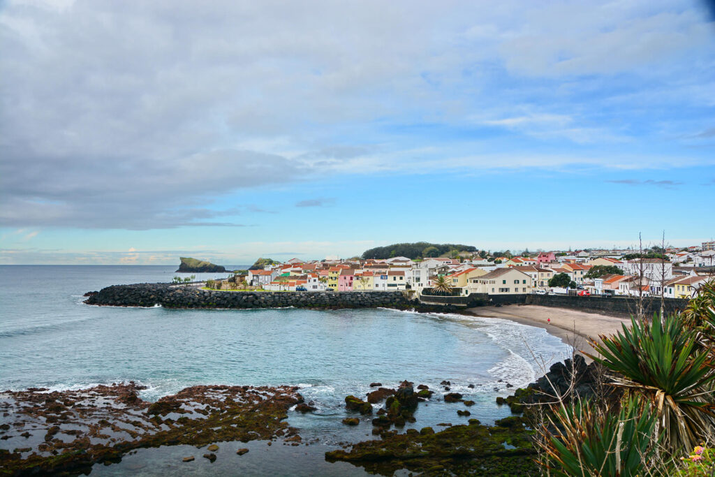 Strand östlich von Ponta Delgada