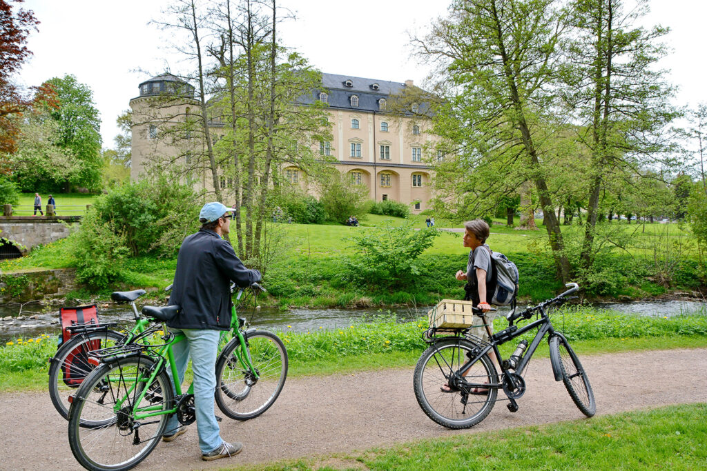 Vor der Anna Amalia Bibliothek in Weimar