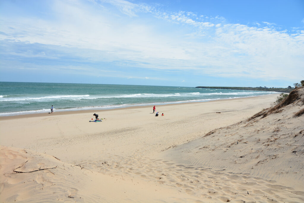 Britta Bay, eine hübsche Bucht mit feinem Sandstrand südlich von Dublin