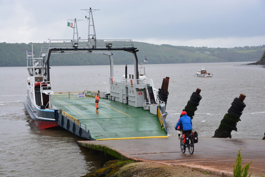 Passage East, Fähre über den Fluss Suir