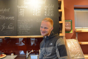 Martin Stiegler im Hofladen