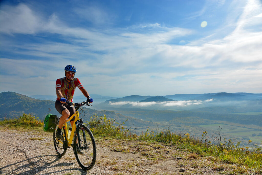 Blicke in die Landschaft und zurück nach Grožnjan
