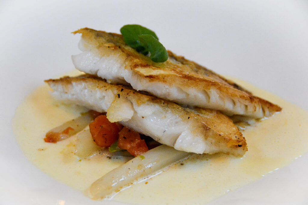 Zander auf Spargel, Gasthof