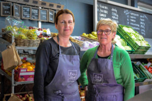 Schickes Lädel mit Hofcafé in Zeiskam